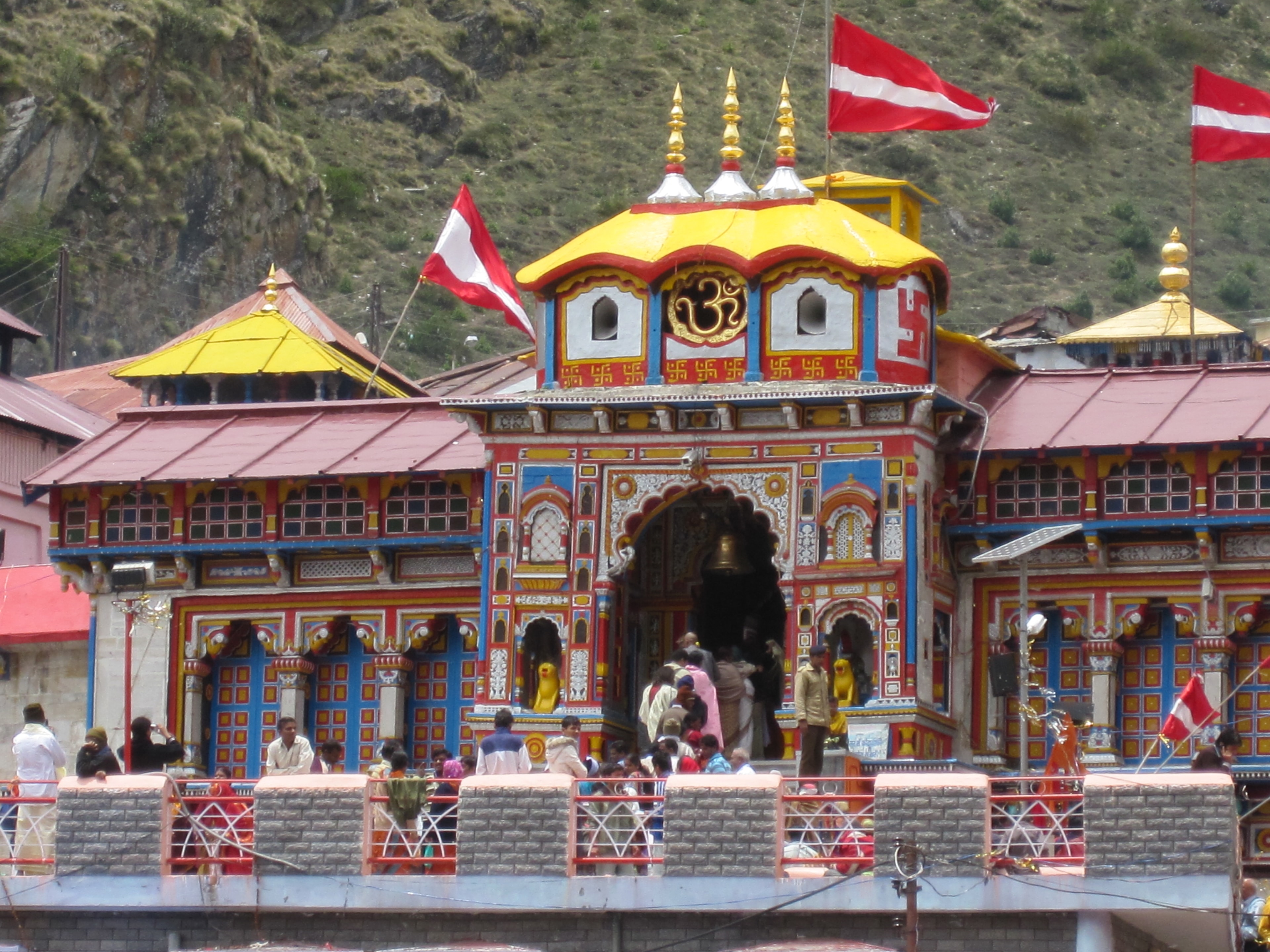Badrinath Temple Shrine